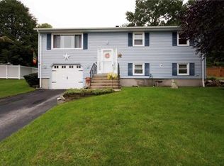 33 Carolyn Dr, West Warwick, RI 02893