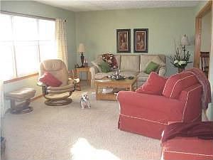 3rd image of 905 Cardinal Bay Dr