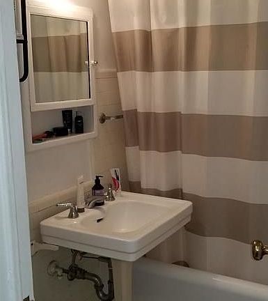 3rd image of 5 Tudor City Pl APT A17