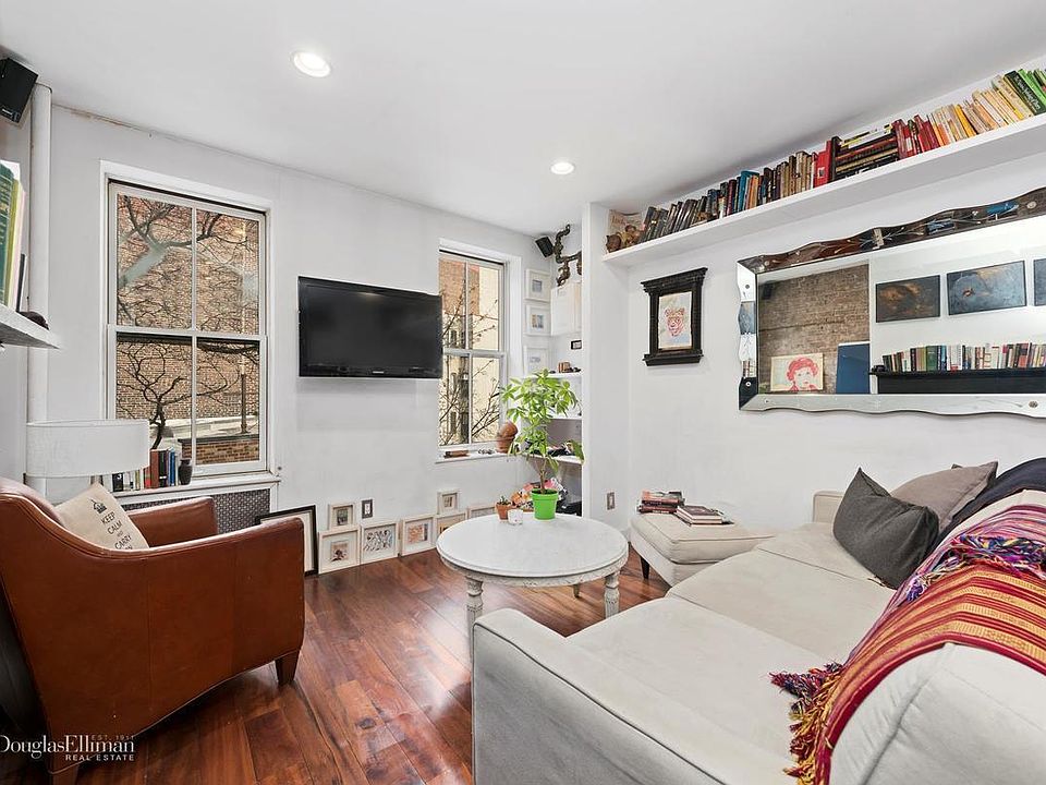1st image of 717 Washington St #5