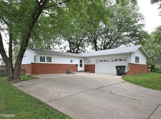 710 Elizabeth Ln, Des Plaines, IL 60018