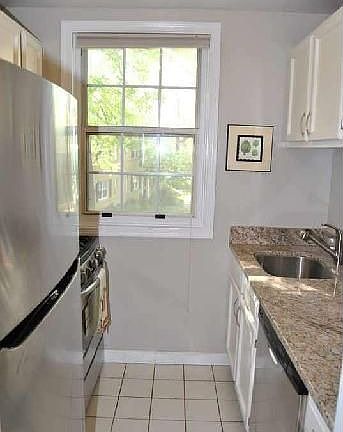 3rd image of 235 N George Mason Dr APT 4
