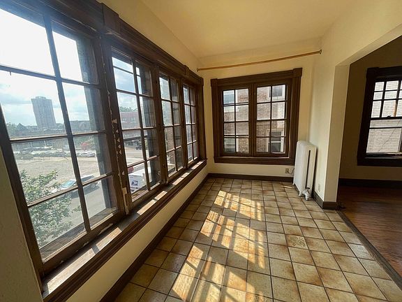 5th image of 1614 E Royall Pl #C