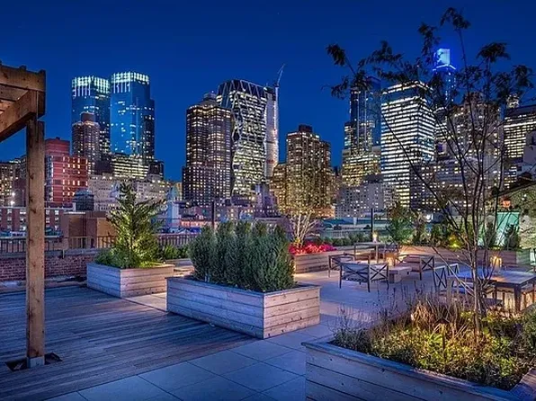 416 West 52nd Street image 8 of 13