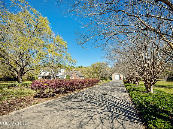 5th image of 7201 Bentwood Dr