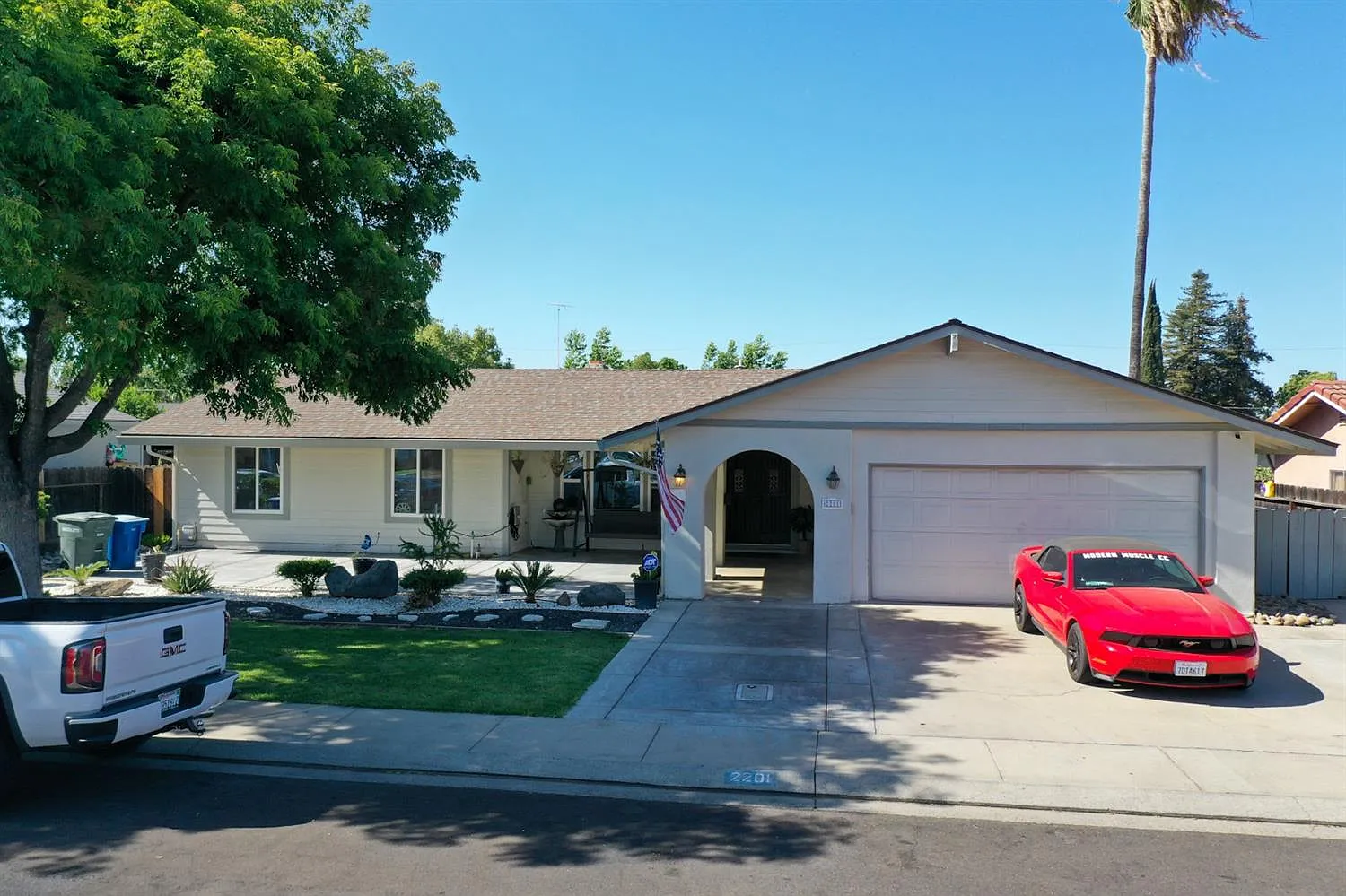 2201 Hale Aloha Way photo 1