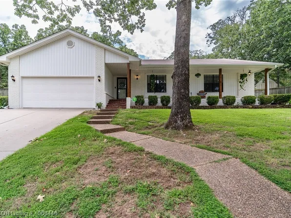 2816 Fincastle Dr, Fort Smith, AR 72908
