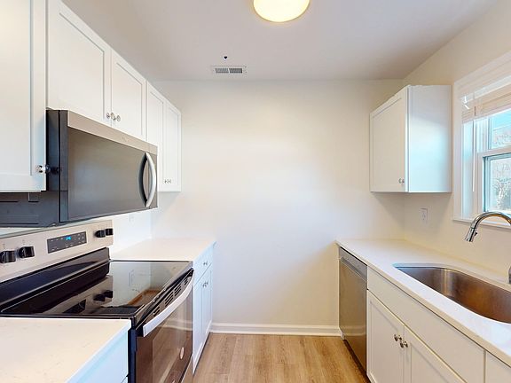 3rd image of 744 N 13th St #1