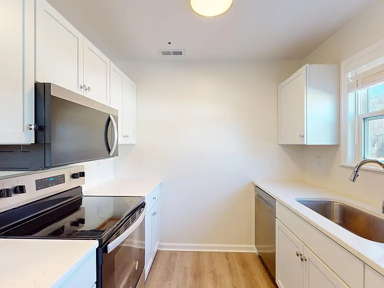 744 N 13th St #1 — Photo 3