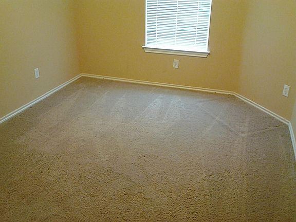 3rd image of 8915 York Hollow Ln