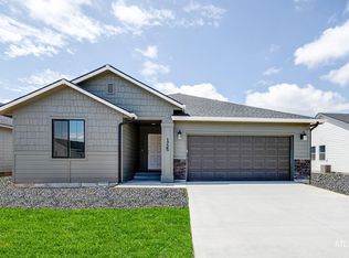 1725 SW Pegasus Peak Ave, Mountain Home, ID 83647