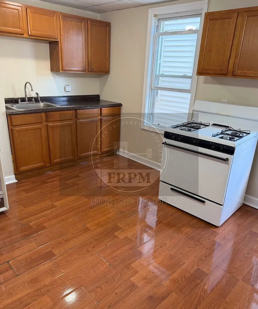 1 bed, 1.0 bath, $1,100 — Photo 3