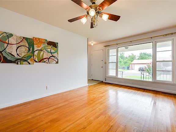 5th image of 1141 N Sterling Ave