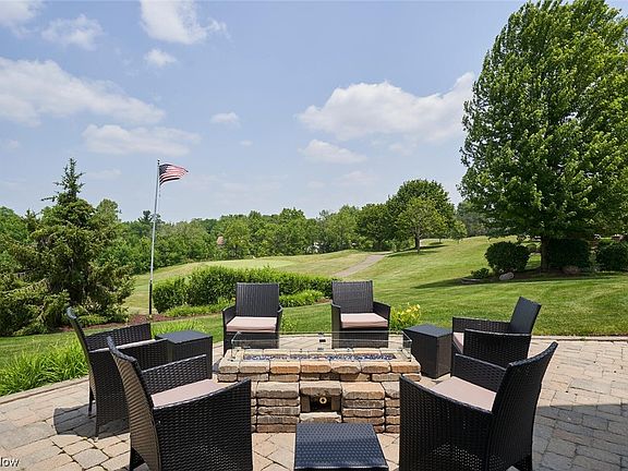 4th image of 4087 Fairway Dr