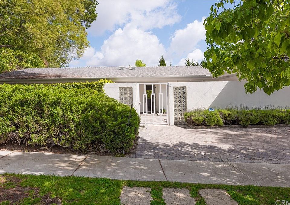 1st image of 24131 Mariano St