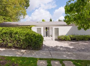 24131 Mariano St, Woodland Hills, CA 91367
