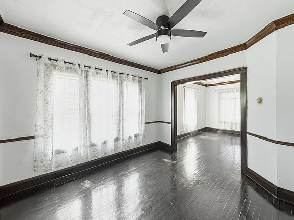 3rd image of 3010 Vincent Ave N