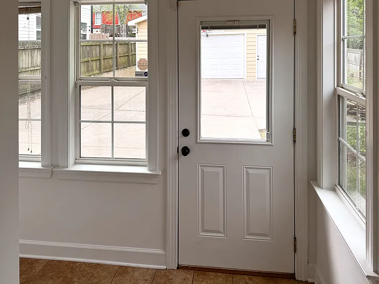543 Stevenson St — Photo 37