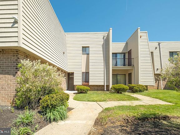 2nd image of 1007 Arborley Ct