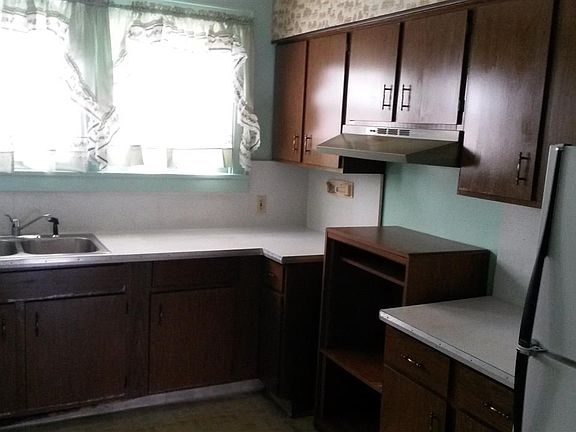 5th image of 335 W Cortland Ave #1