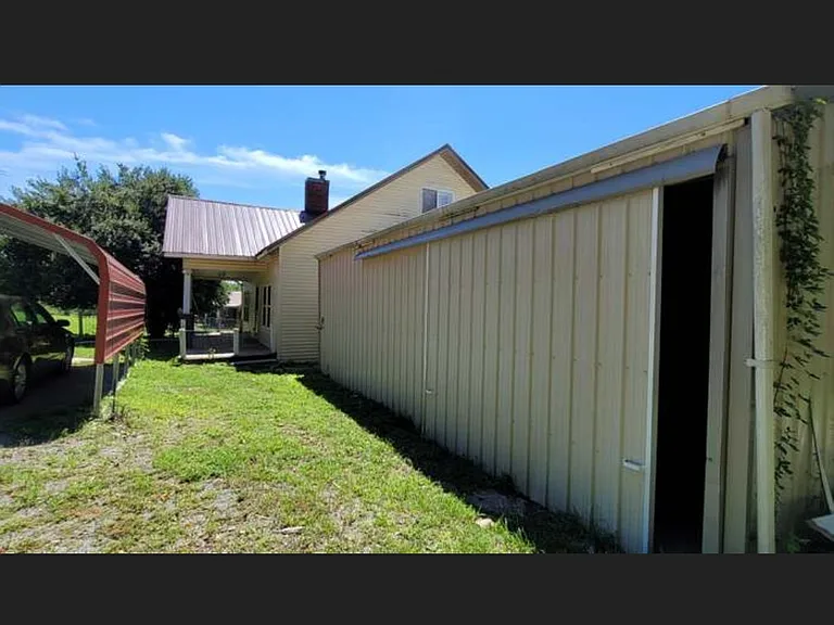 627 Jennings Creek Hwy — Photo 4