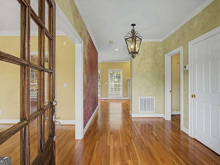 6 Stonebrook Dr SW — Photo 4