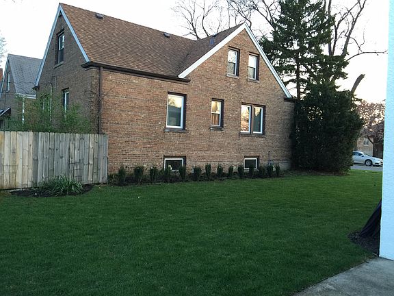 Side yard 1