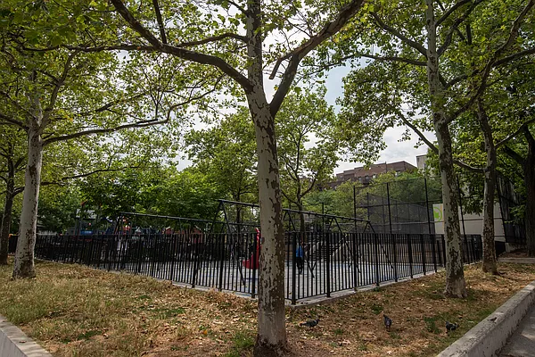 Rented by Douglas Elliman | media 26