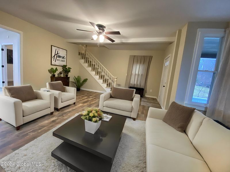 4th image of 11 Griswald Street