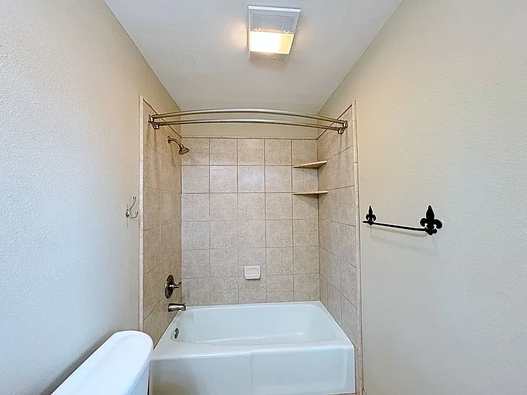 9925 Jefferson Hwy — Photo 26