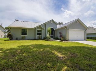 140 Day Dr, Sebastian, FL 32958