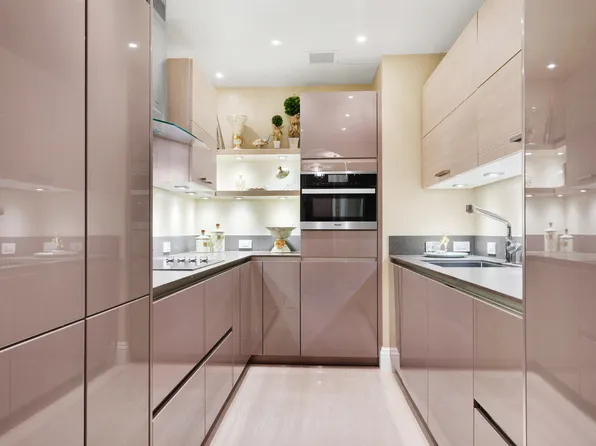 641 5th Avenue image 9 of 15