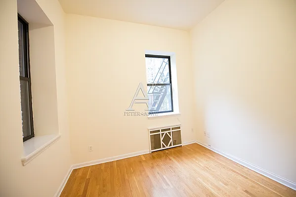 Rented by Peter Ashe | media 2