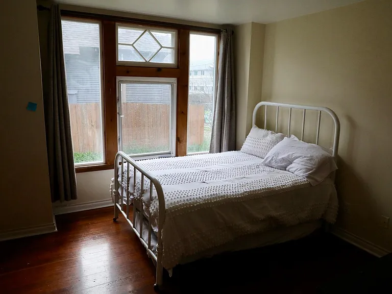 Bedroom 1 (includes closet)