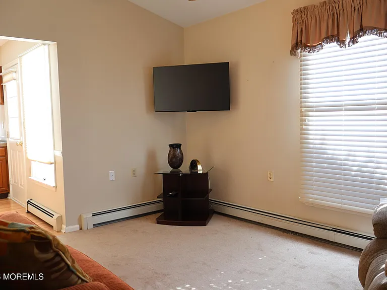 2409 Coral Leaf Rd — Photo 11