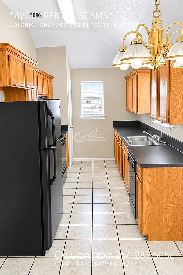3 bed, 2.0 bath, 1230 sqft, $1,395 — Photo 4