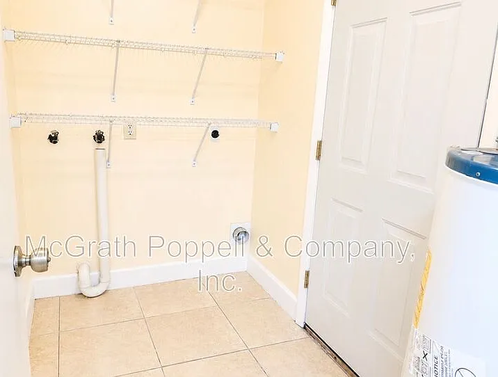 7702 Chase Rd — Photo 14