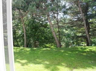 U5 Grandview Dr, South Burlington, VT 05403