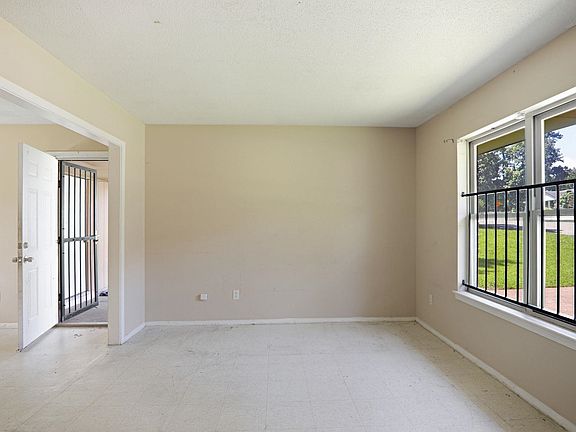 5th image of 4150 Windermere Rd
