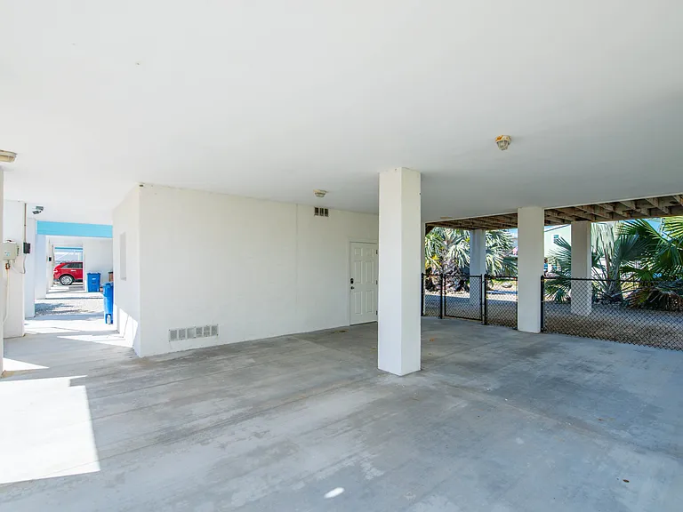 27235 Mariposa Rd — Photo 39