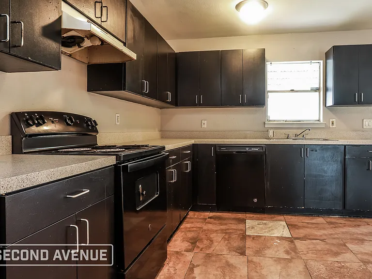 124 Cambridge Dr — Photo 7