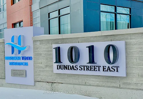 1010 Dundas St E Photo 1