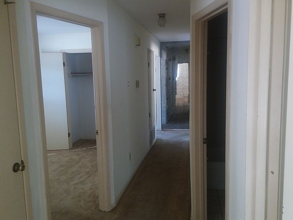 3rd image of 3031 English Oak Cir