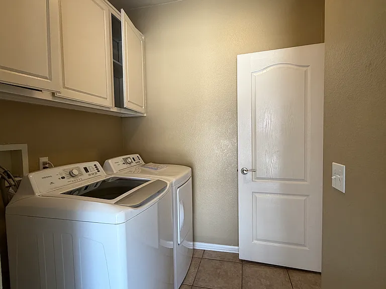 4725 Driftwood Way — Photo 18