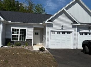 6211 Blossom Rdg, Ontario, NY 14519