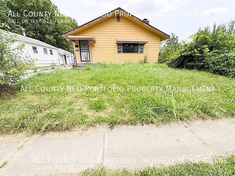 400 S Highland Ave — Photo 1