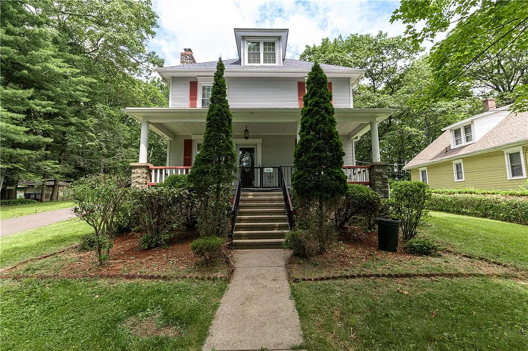 4 bed, 2.0 bath, 3109 sqft, $3,250 — Photo 1