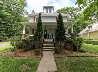 26 Center Ave, Mount Pocono, PA 18344
