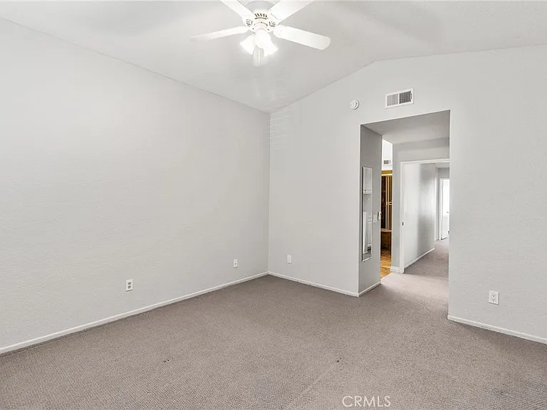 166 Almador — Photo 14