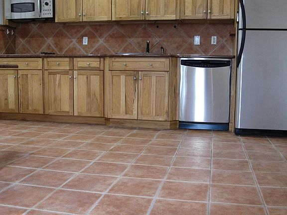 3rd image of 772 Howard Ave #1